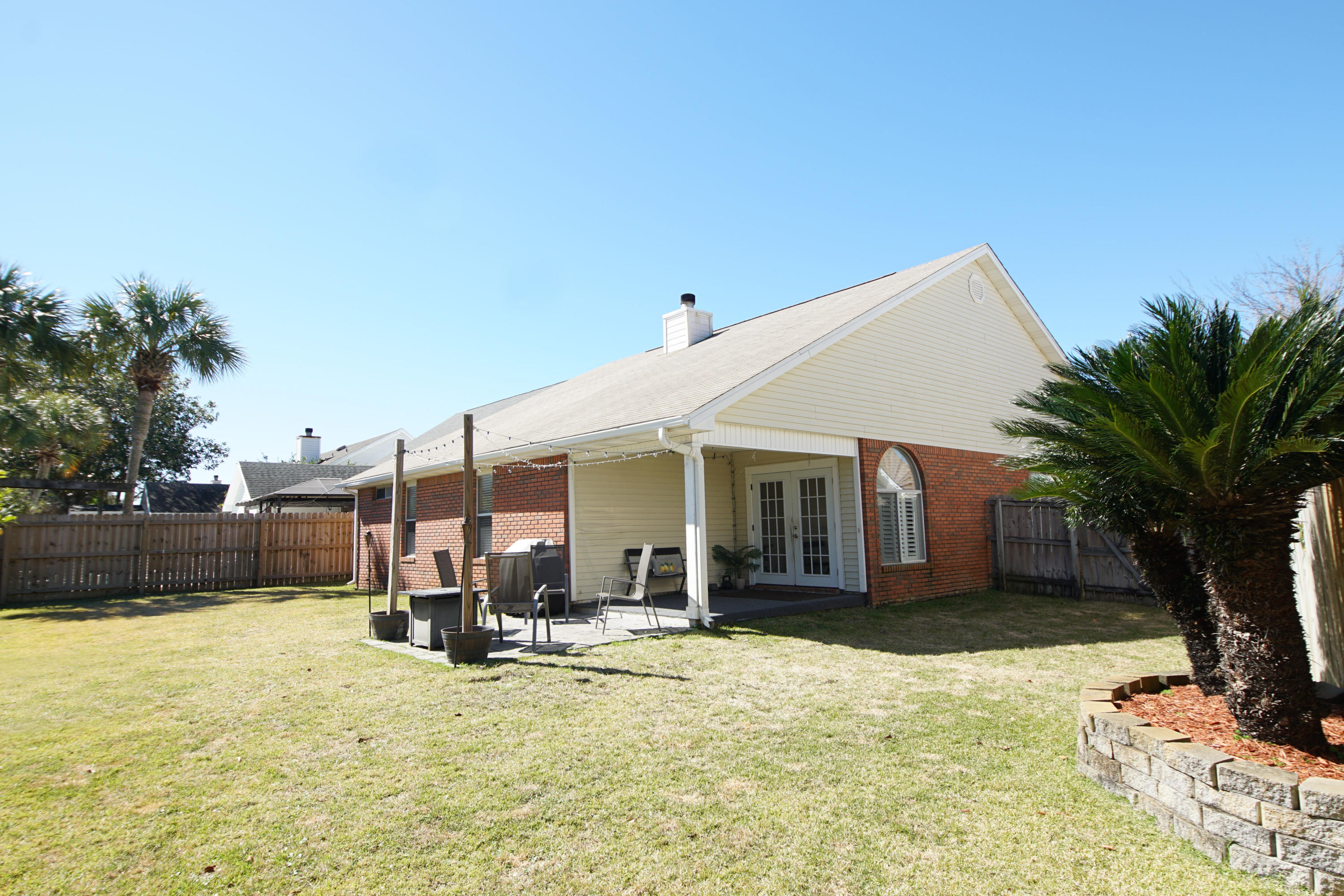 HARBOR BREEZE - Residential