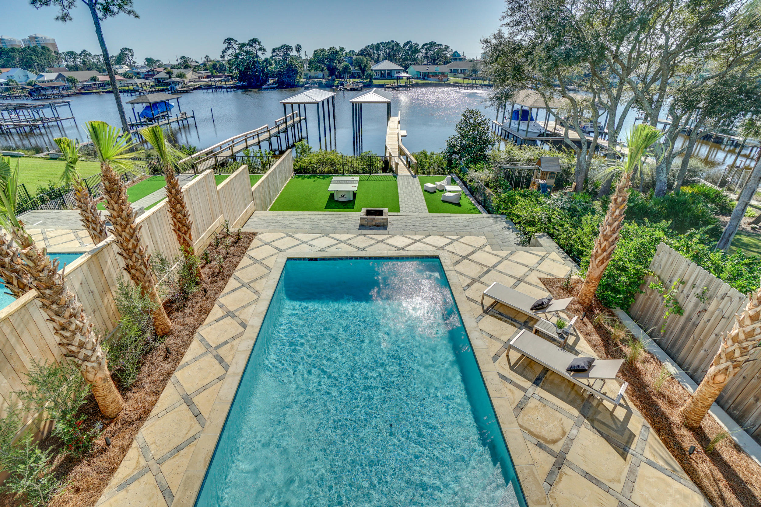 GRAND LAGOON SHORES - Residential