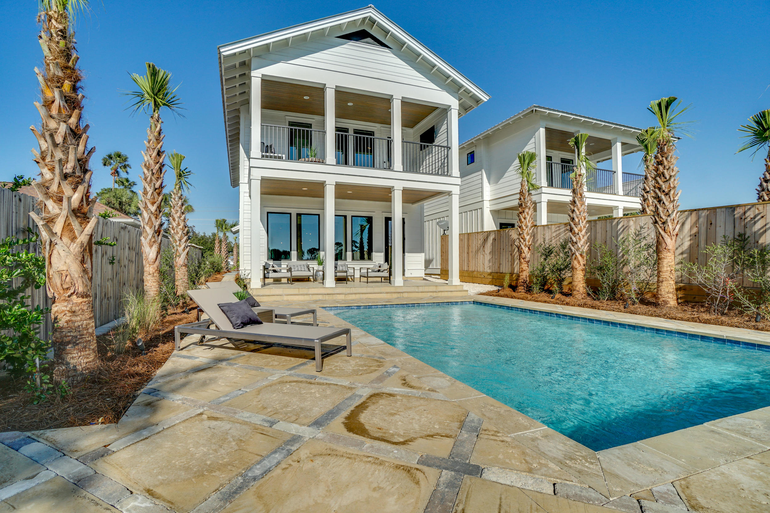 GRAND LAGOON SHORES - Residential