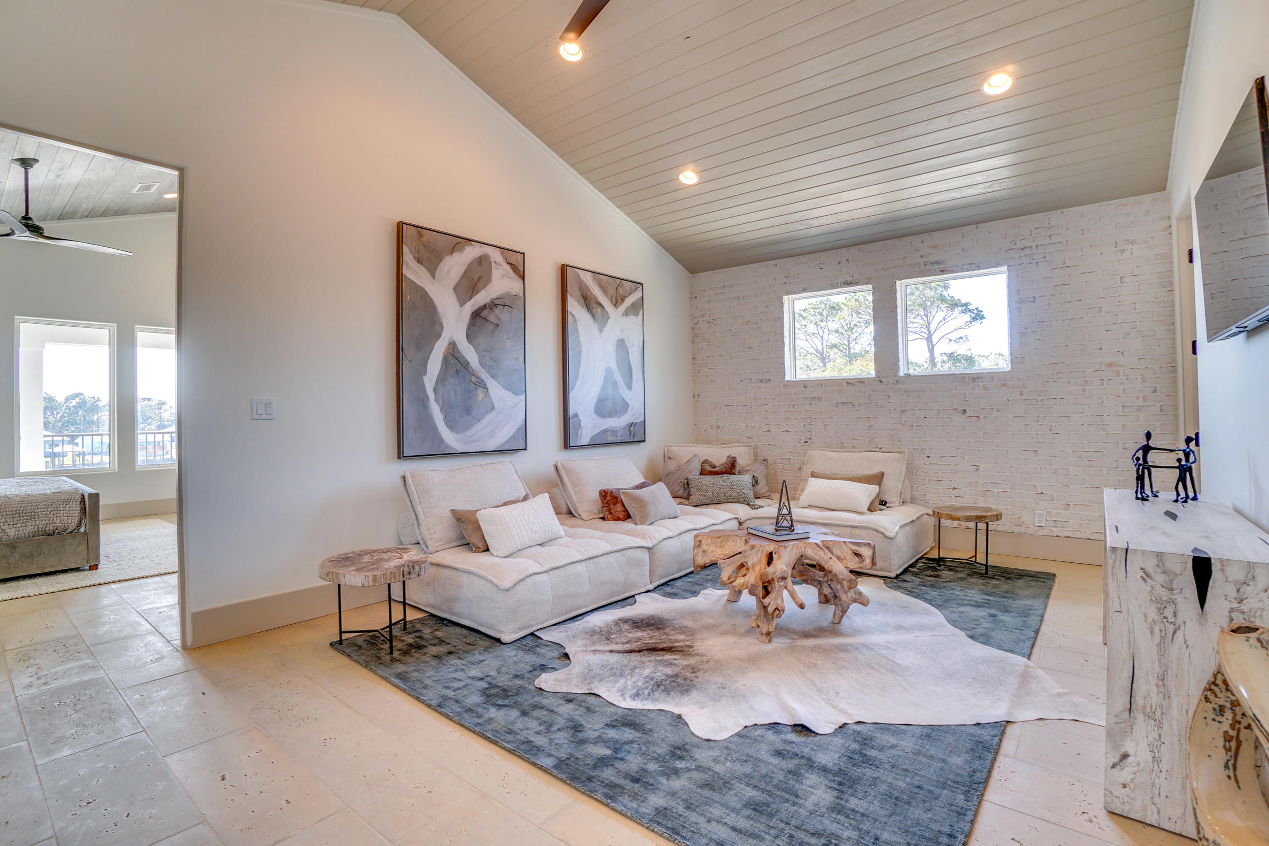 GRAND LAGOON SHORES - Residential