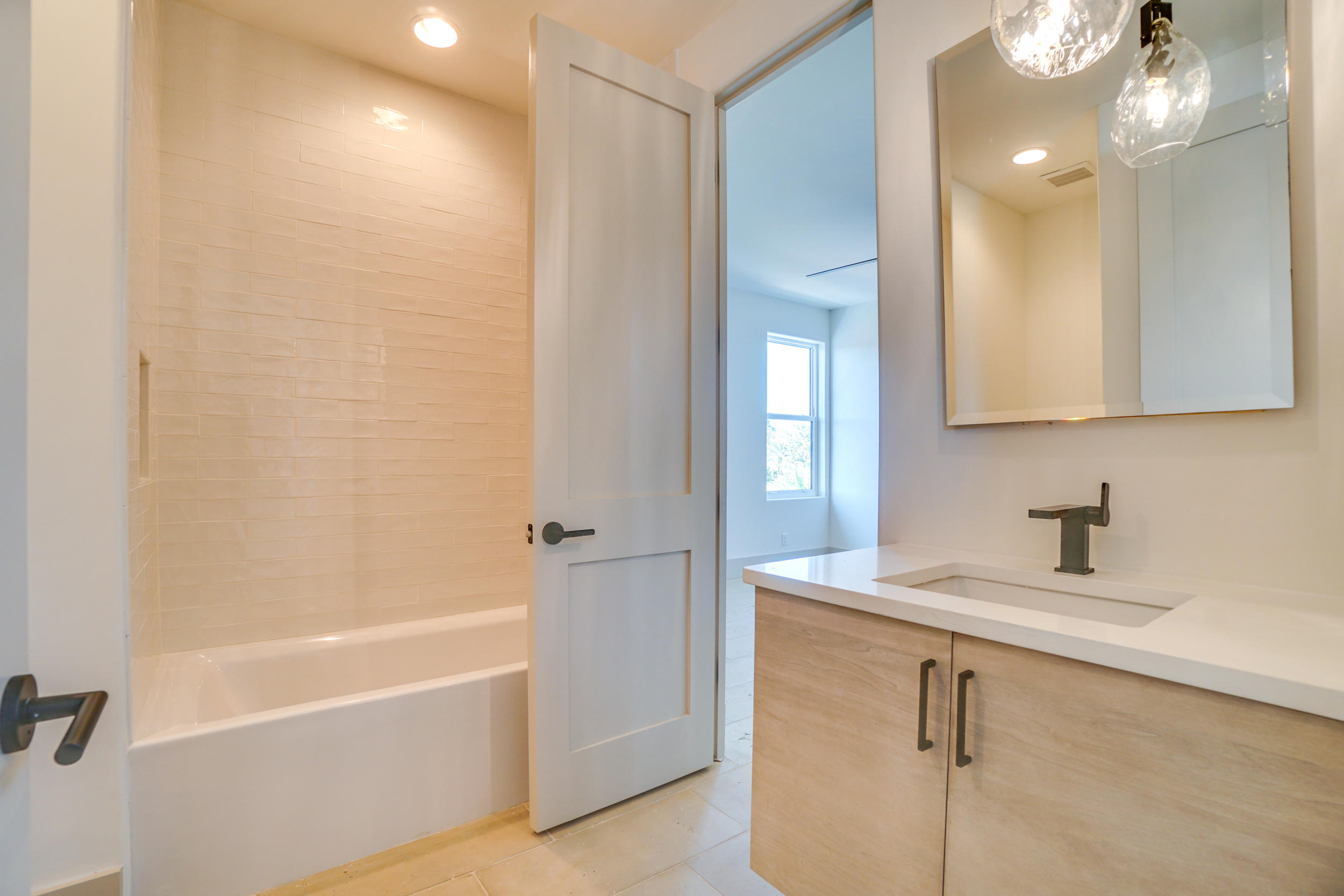 GRAND LAGOON SHORES - Residential