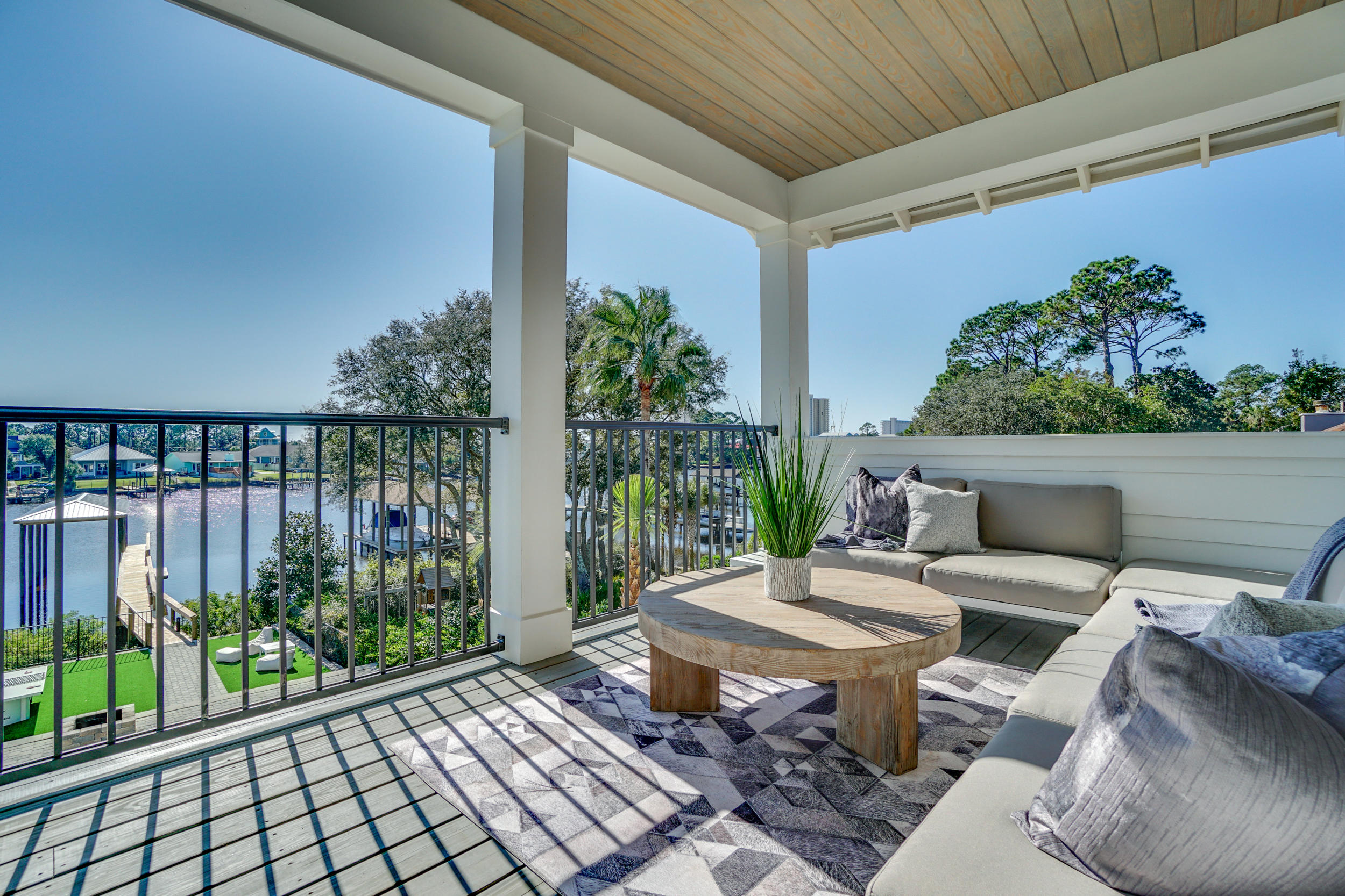 GRAND LAGOON SHORES - Residential