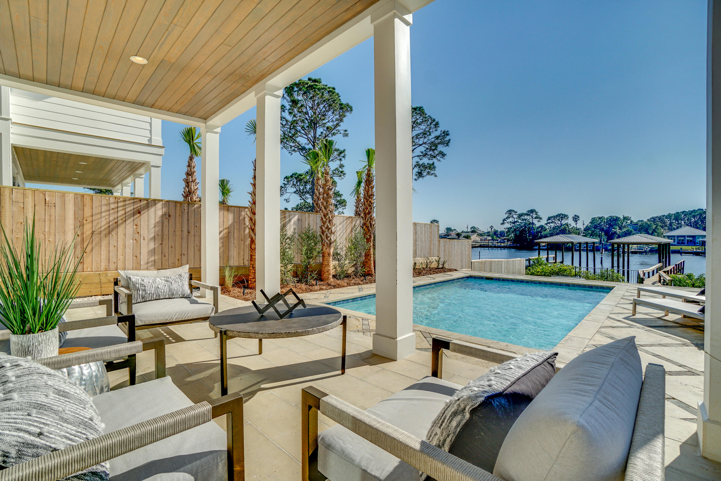 GRAND LAGOON SHORES - Residential