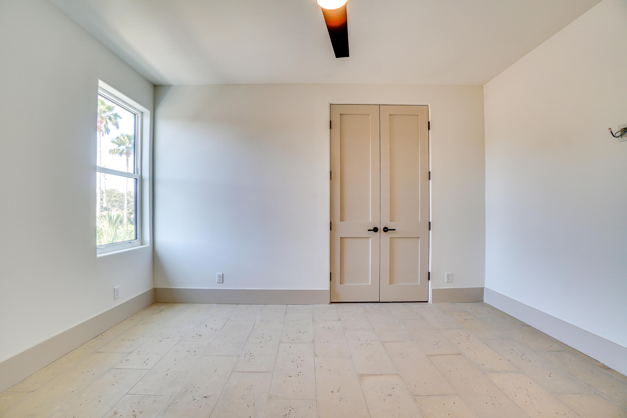 GRAND LAGOON SHORES - Residential