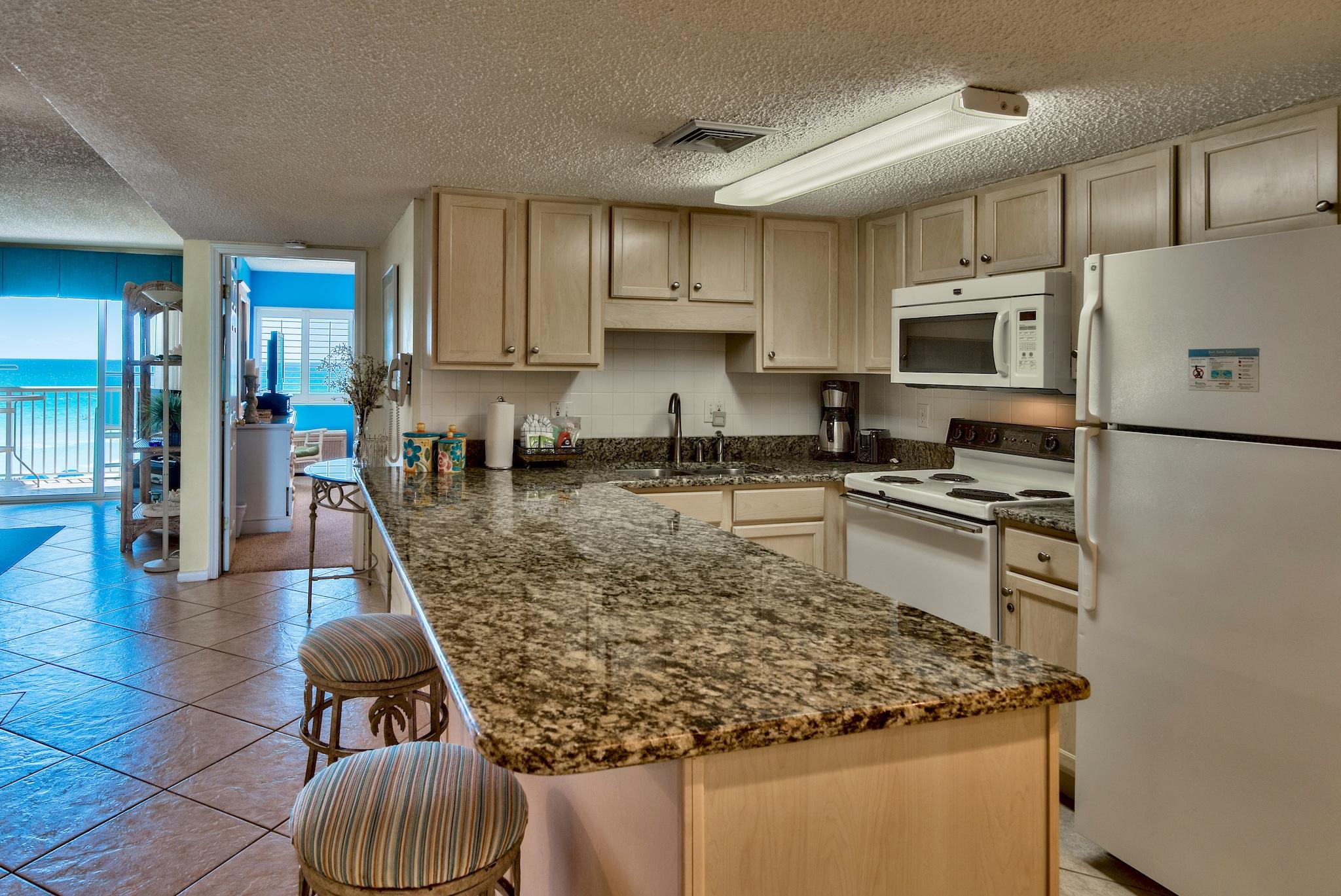 HOLIDAY SURF & RACQUET CLUB - Residential