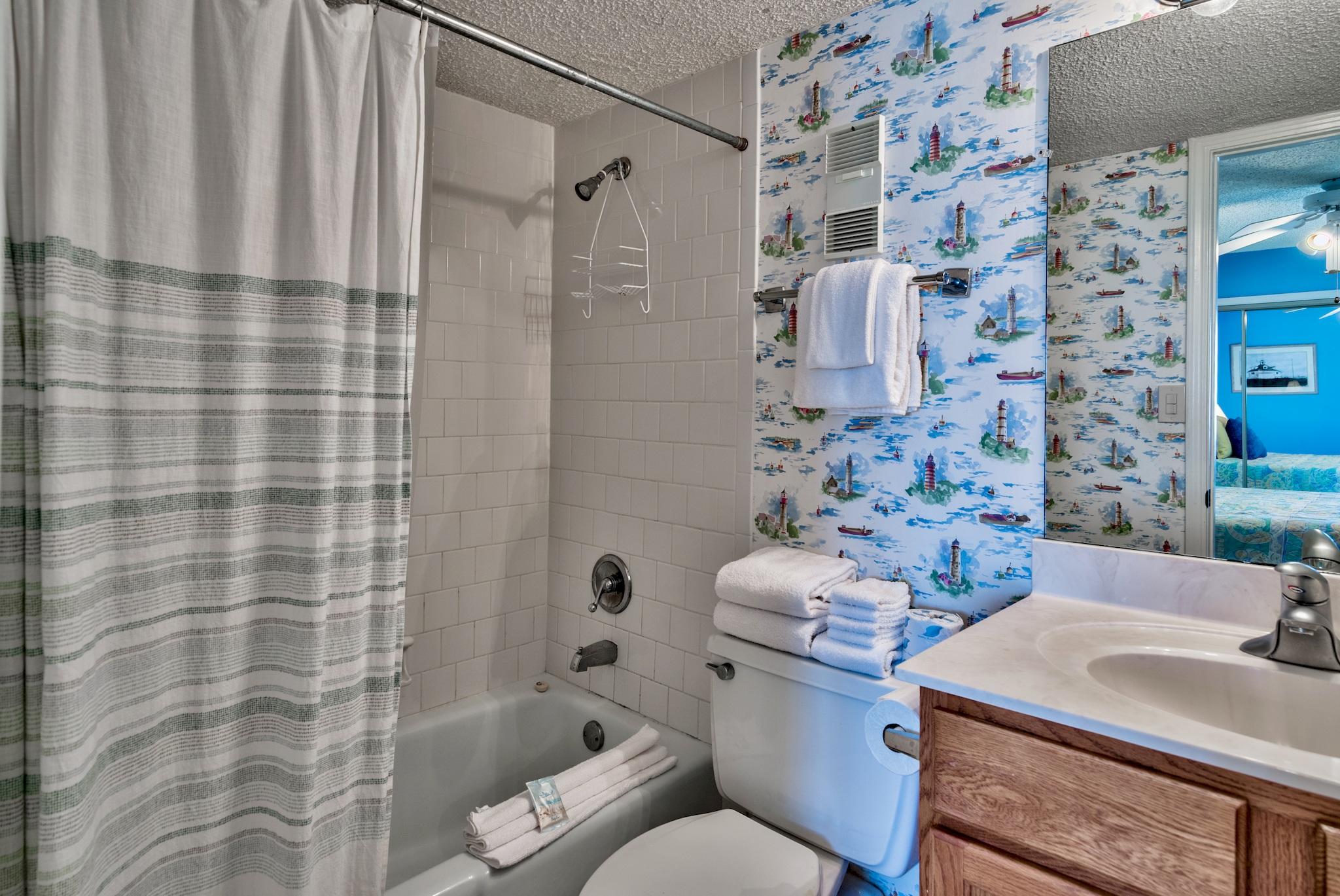 HOLIDAY SURF & RACQUET CLUB - Residential