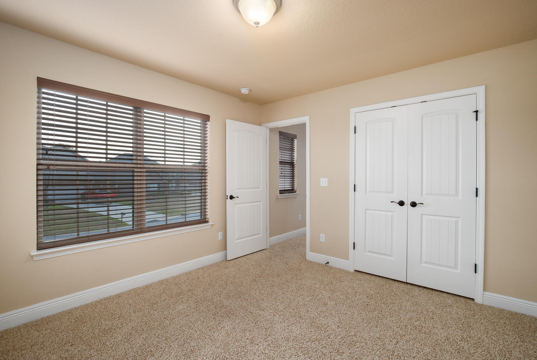 LIBERTY OAKS - Residential