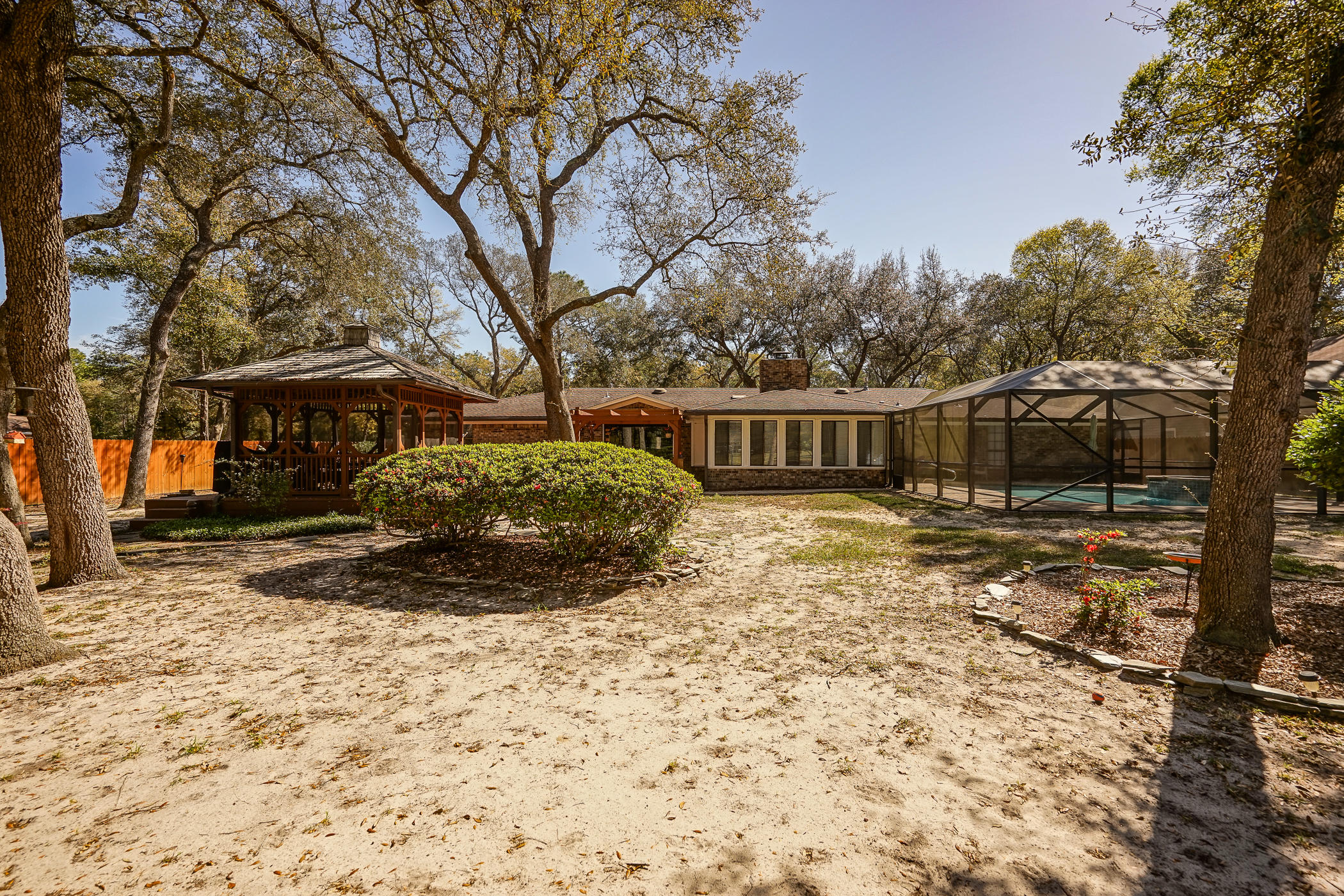 ROCKY BAYOU COUNTRY CLUB ESTATES 1 - Residential