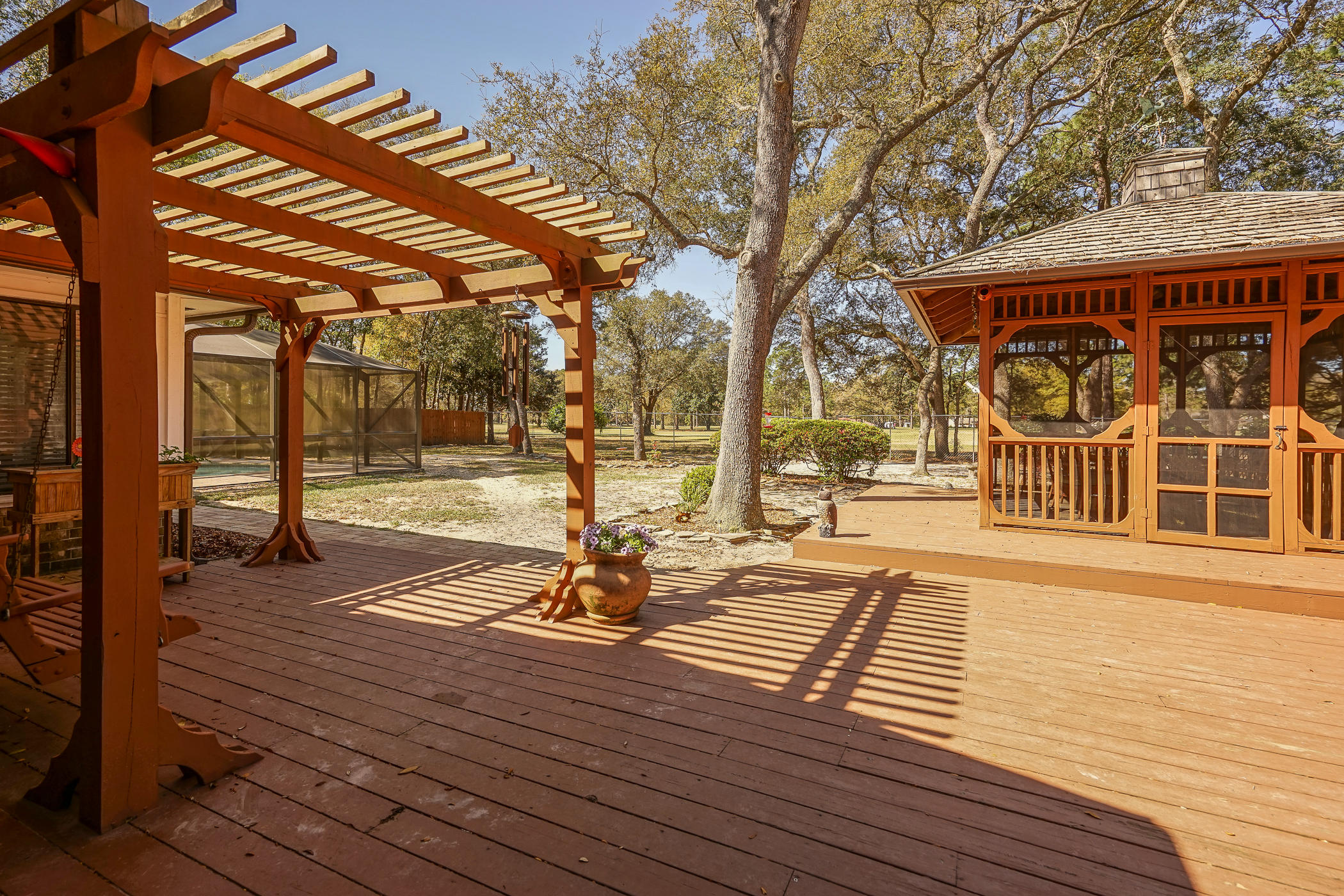 ROCKY BAYOU COUNTRY CLUB ESTATES 1 - Residential