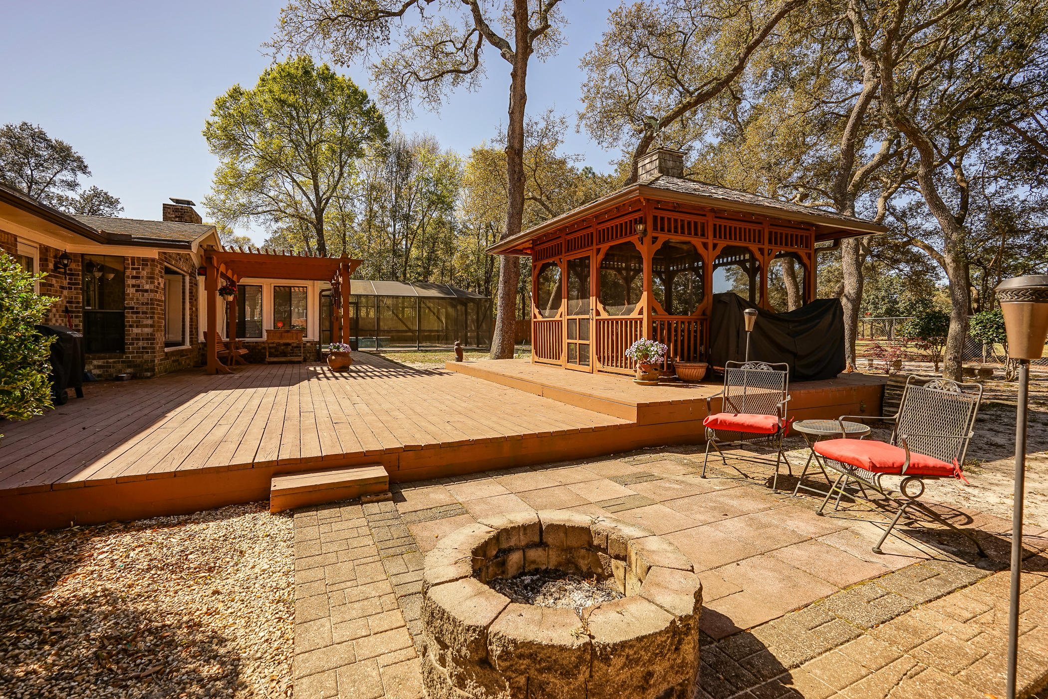 ROCKY BAYOU COUNTRY CLUB ESTATES 1 - Residential