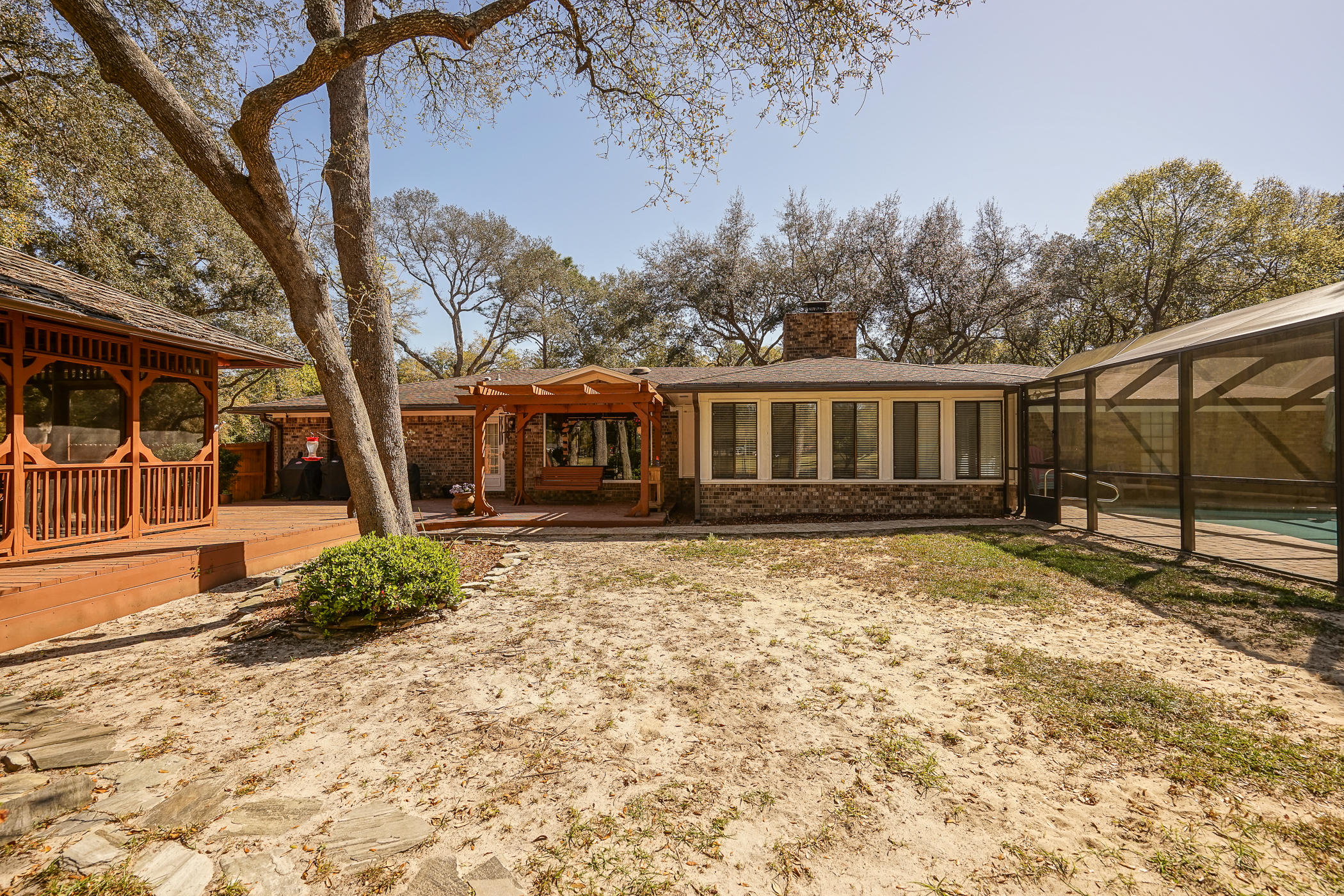 ROCKY BAYOU COUNTRY CLUB ESTATES 1 - Residential