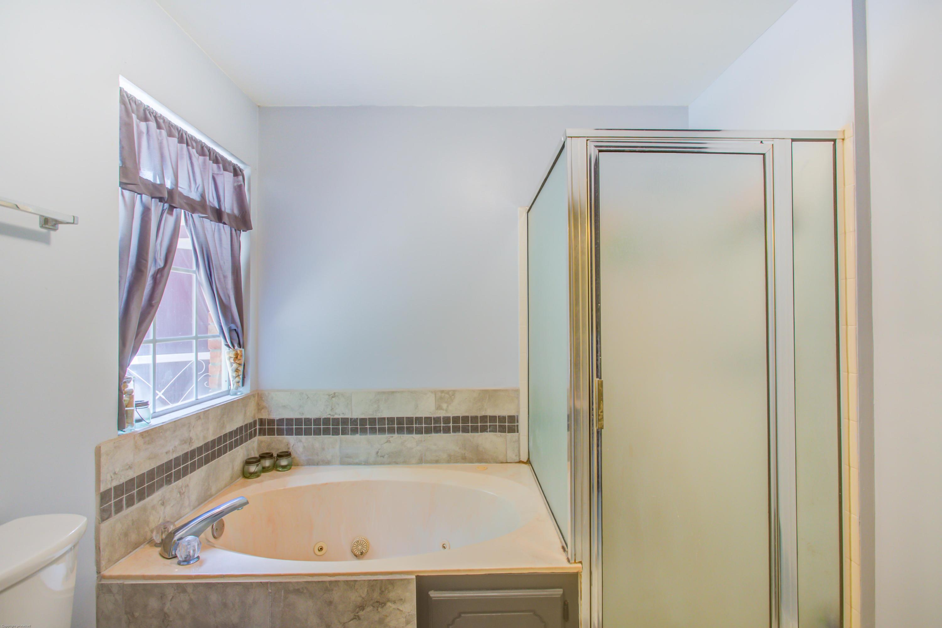 SAVANNAH OAKS - Residential