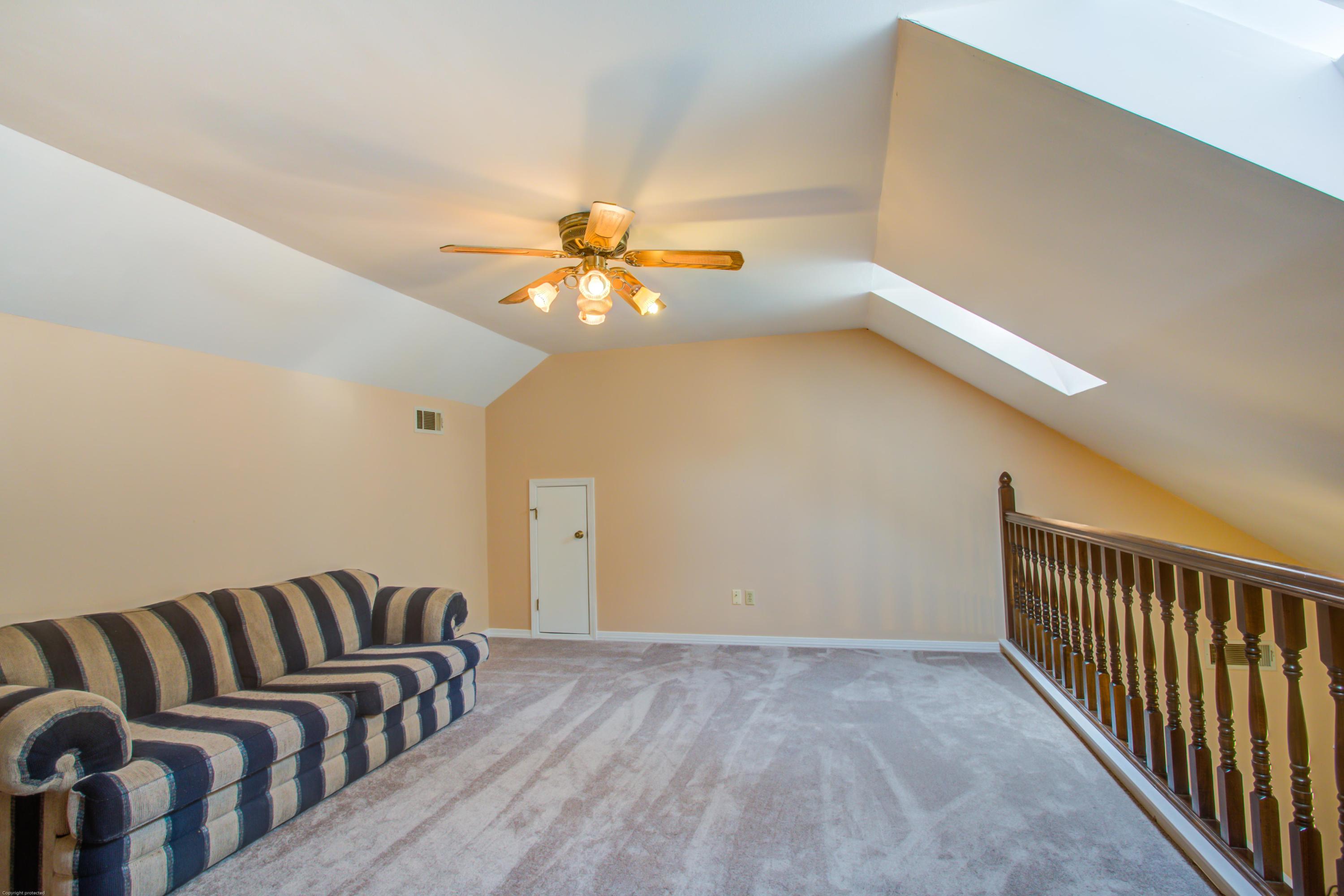 SAVANNAH OAKS - Residential