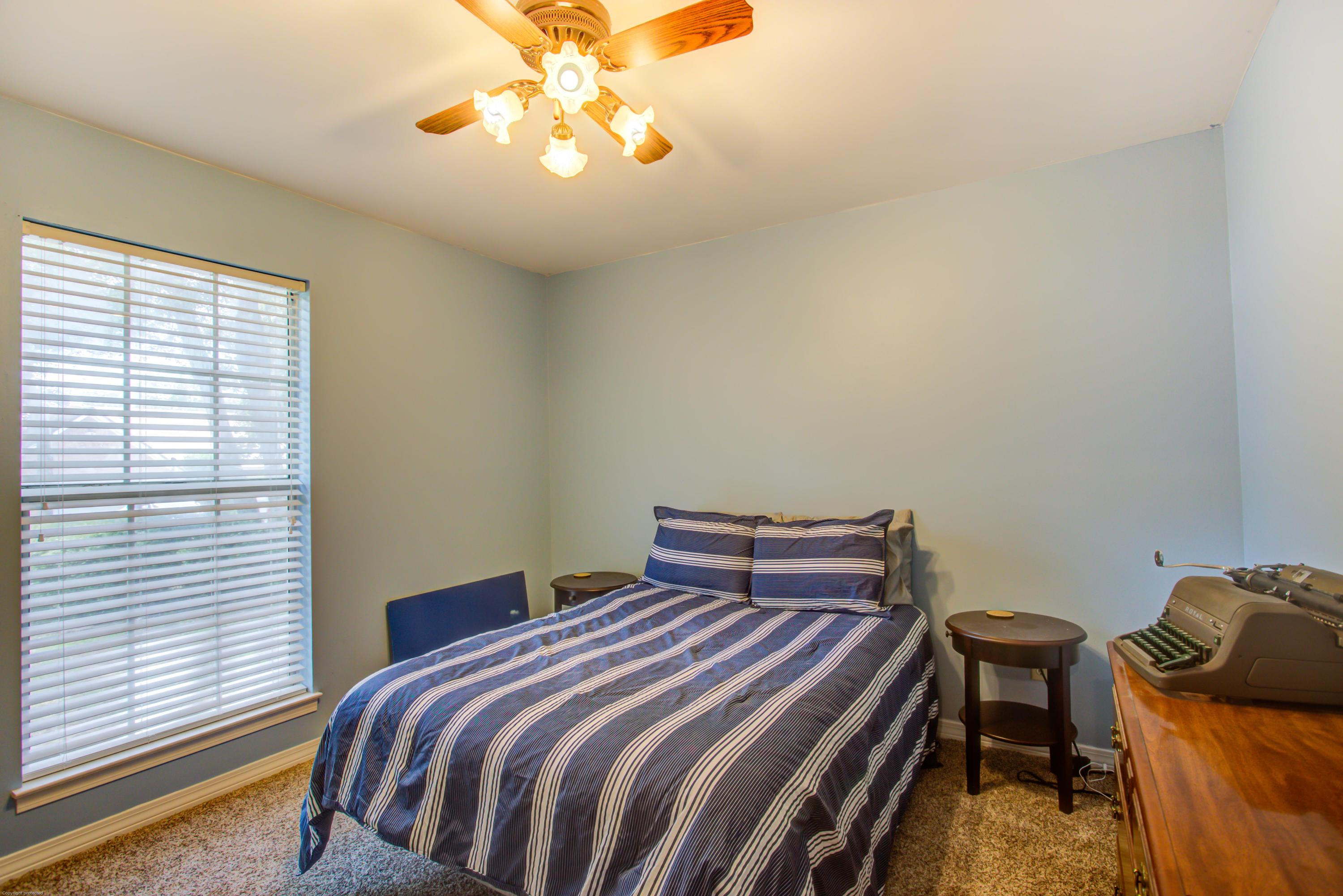 SAVANNAH OAKS - Residential