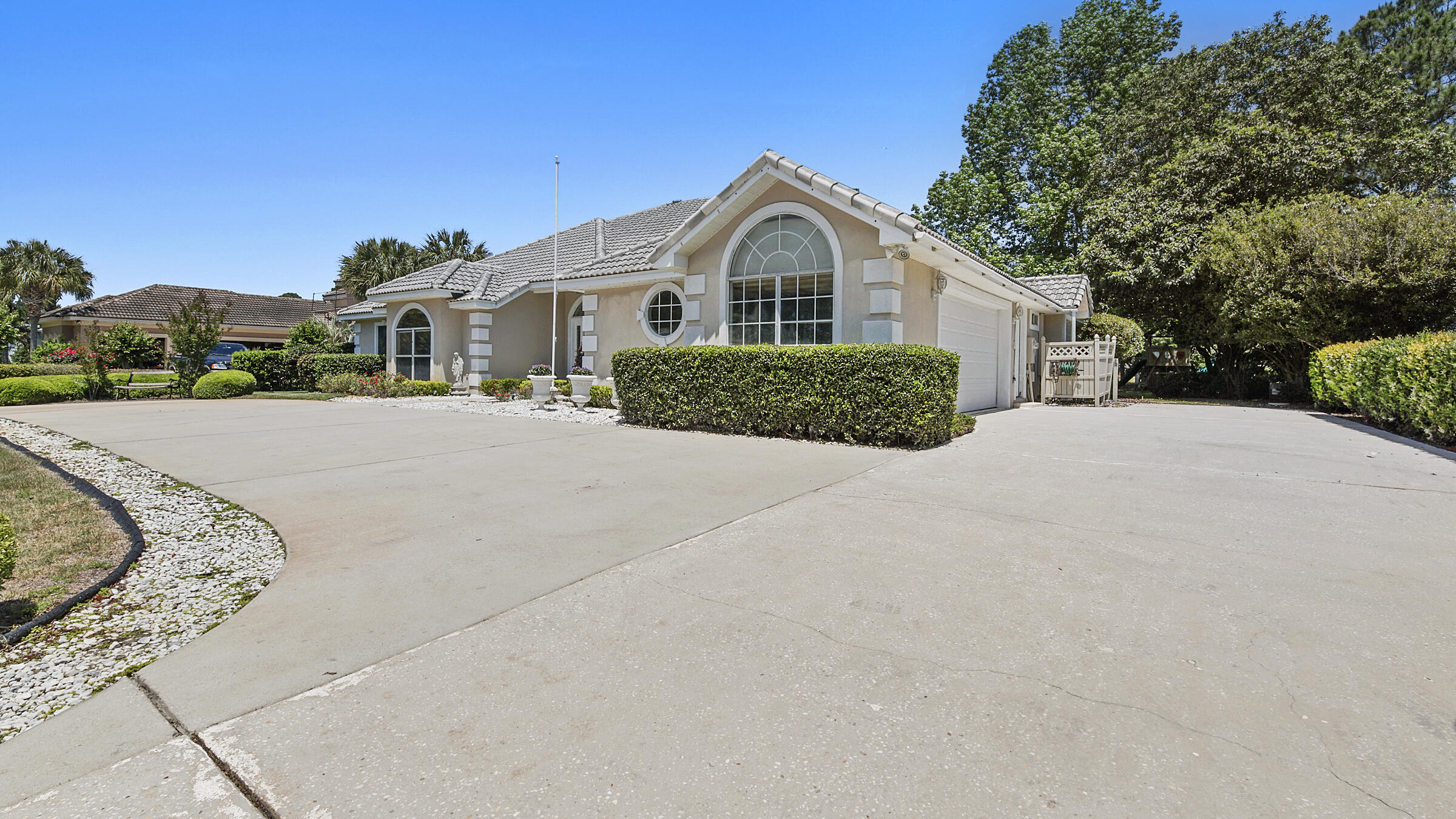 GLENLAKE PH 1 - Residential