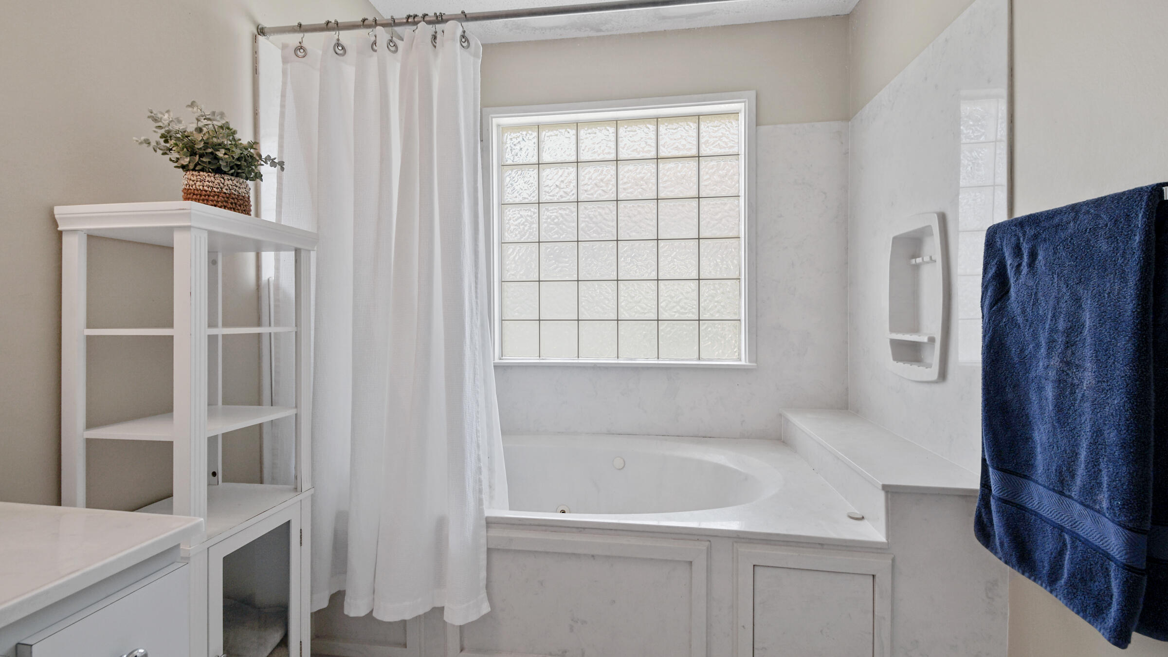 GLENLAKE PH 1 - Residential