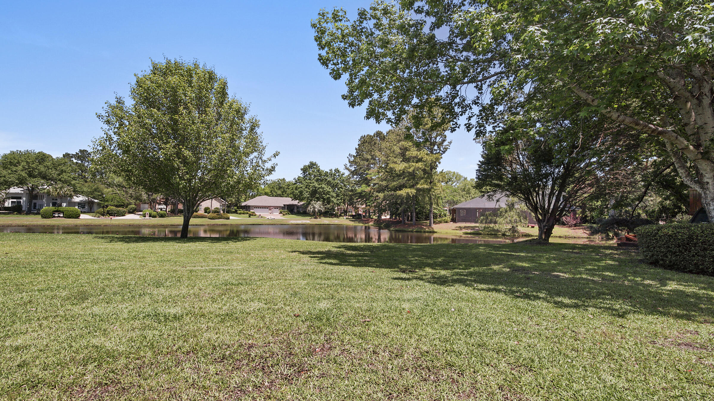 GLENLAKE PH 1 - Residential