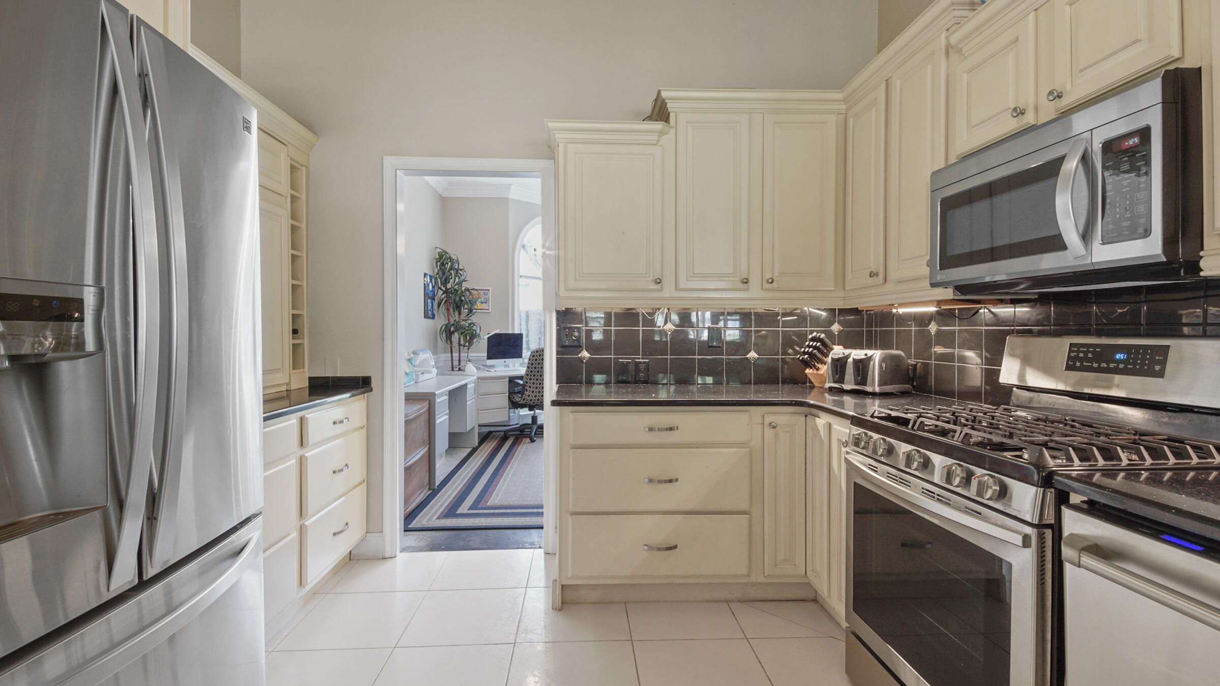 GLENLAKE PH 1 - Residential