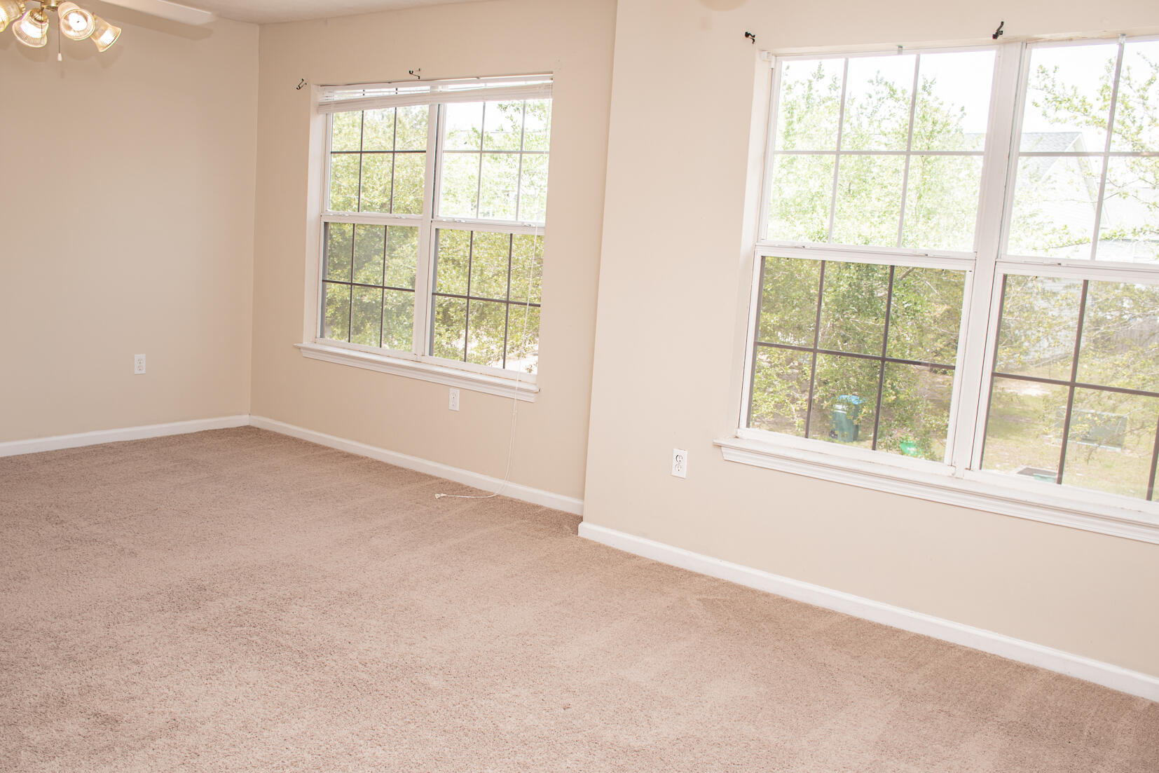 ROLLING PINES - Residential