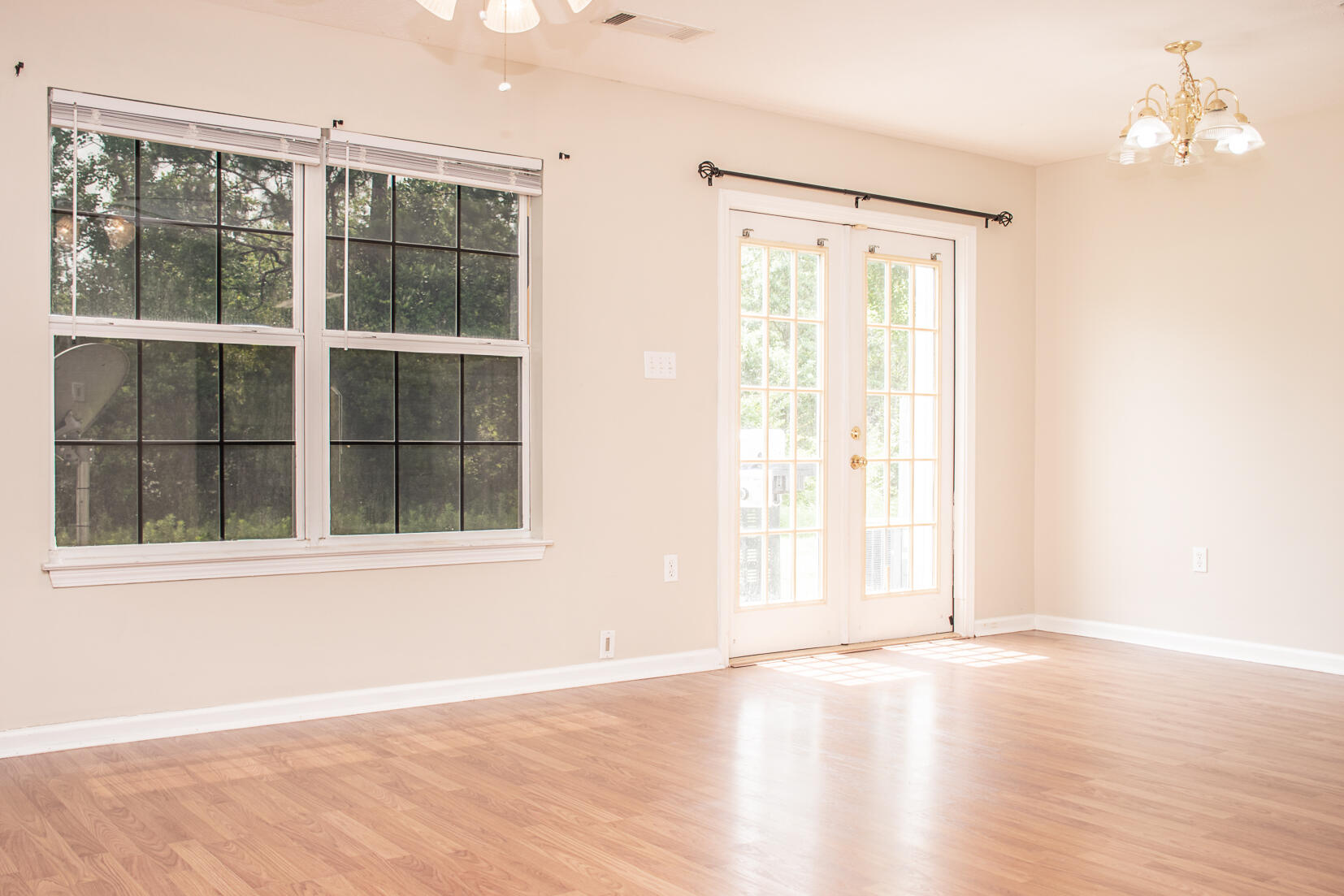 ROLLING PINES - Residential