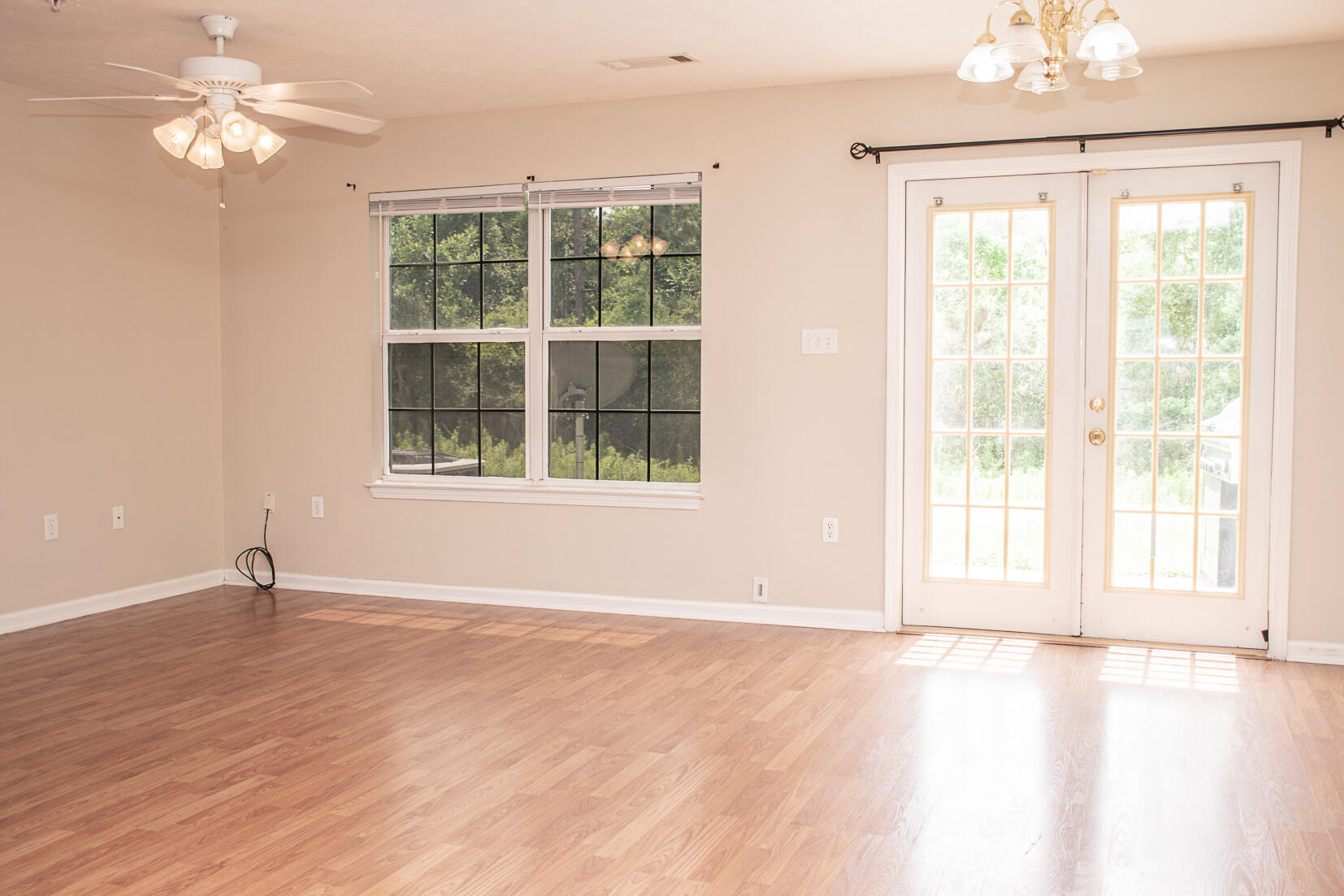 ROLLING PINES - Residential