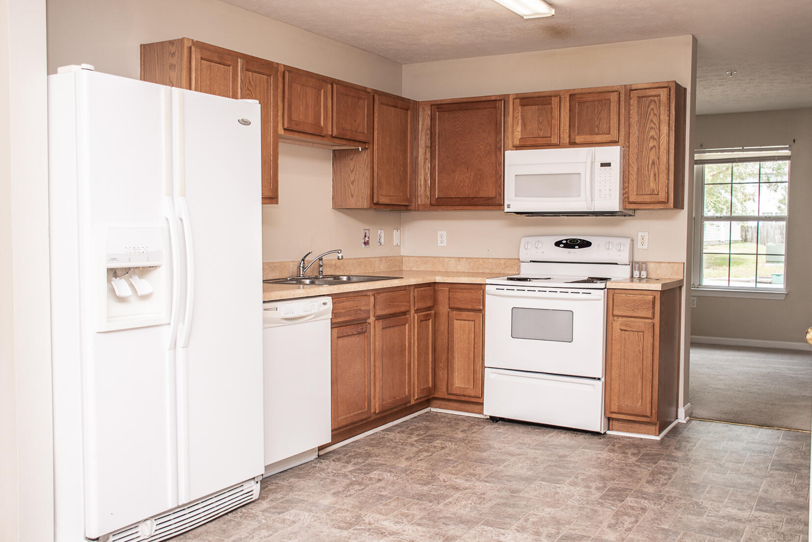 ROLLING PINES - Residential