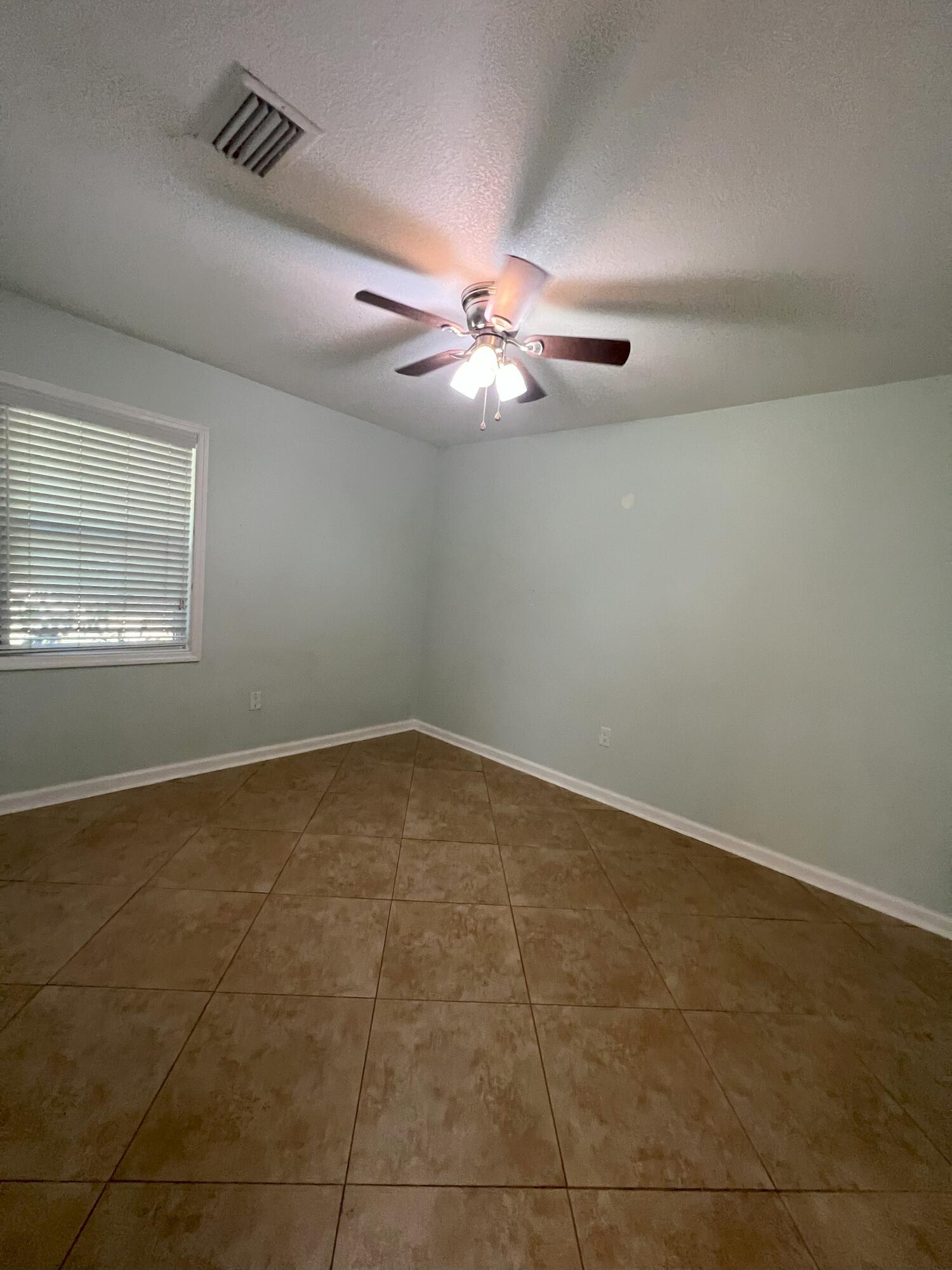 ADAMS POWELL EAST - Residential Lease