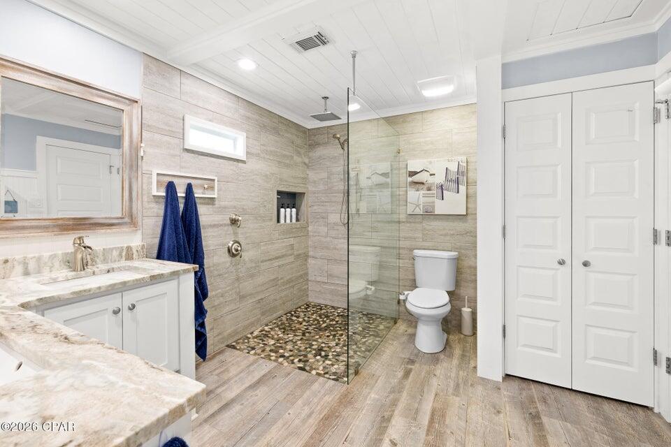 LAGUNA BEACH ESTATES 7TH ADDN - Residential