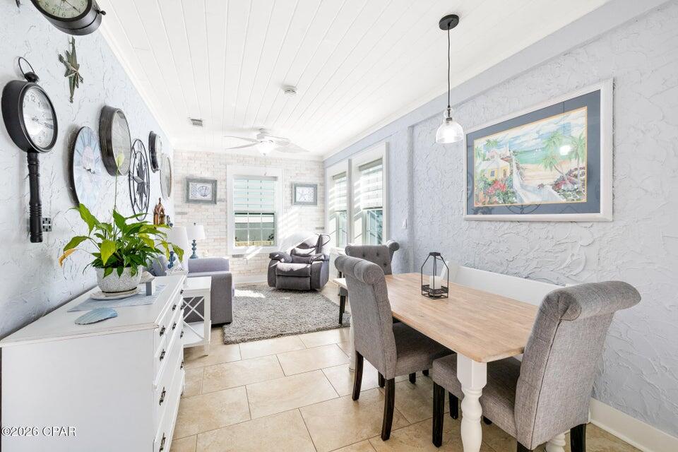 LAGUNA BEACH ESTATES 7TH ADDN - Residential