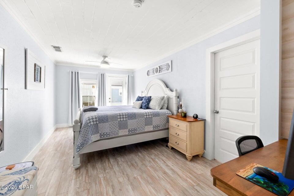 LAGUNA BEACH ESTATES 7TH ADDN - Residential