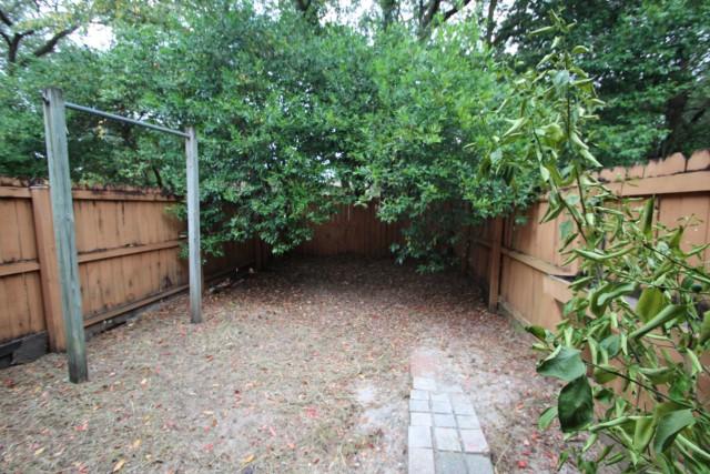 WOODHAM MANOR 1ST ADDN - Residential