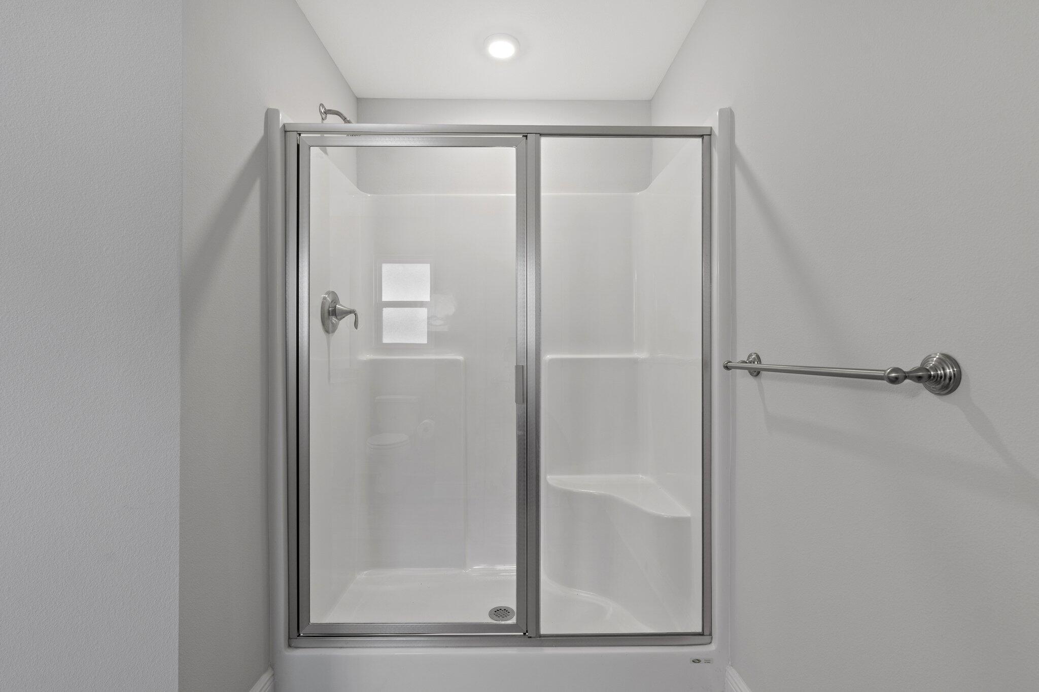 RIVERWALK PH I - Residential Lease