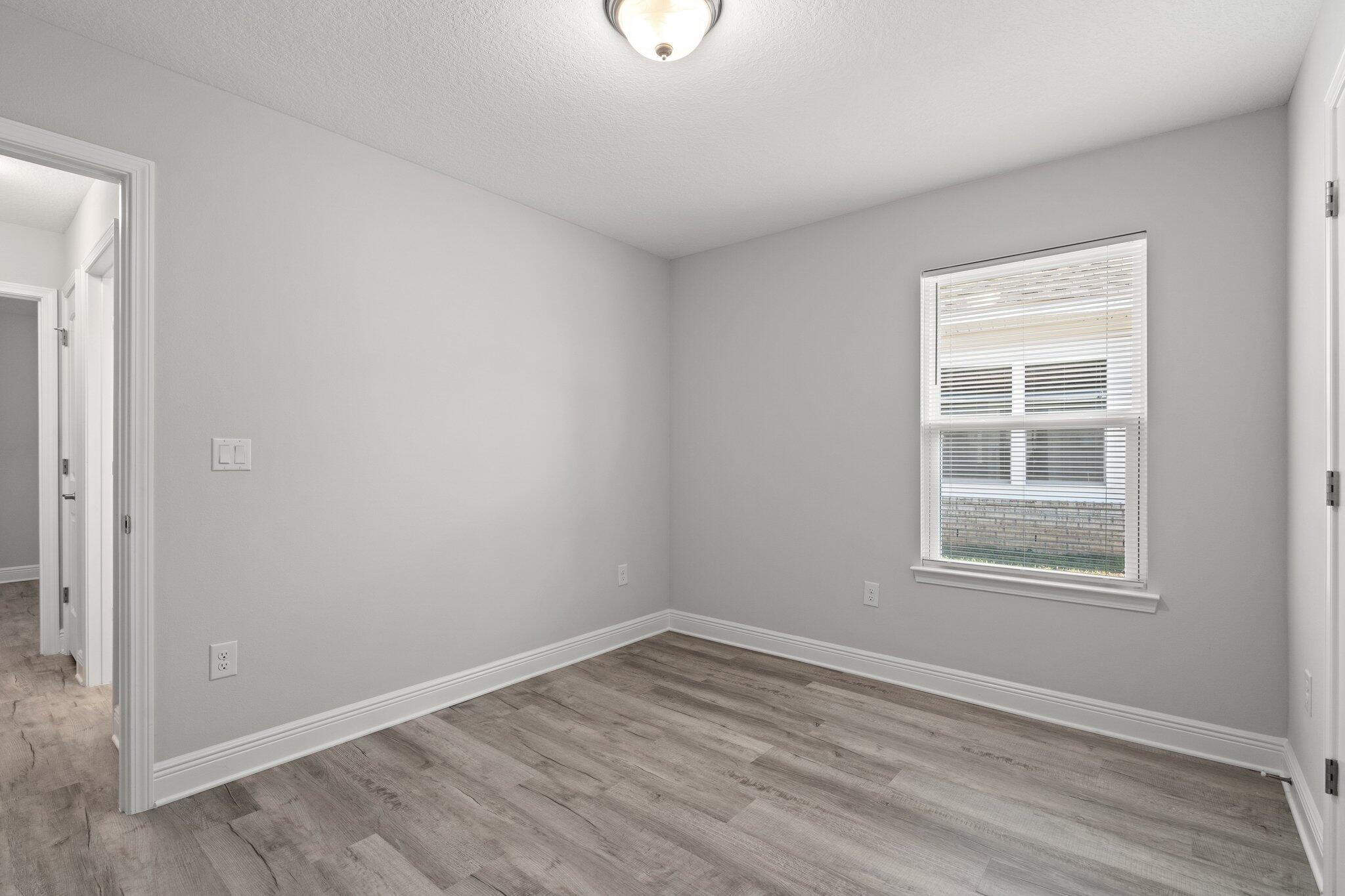 RIVERWALK PH I - Residential Lease