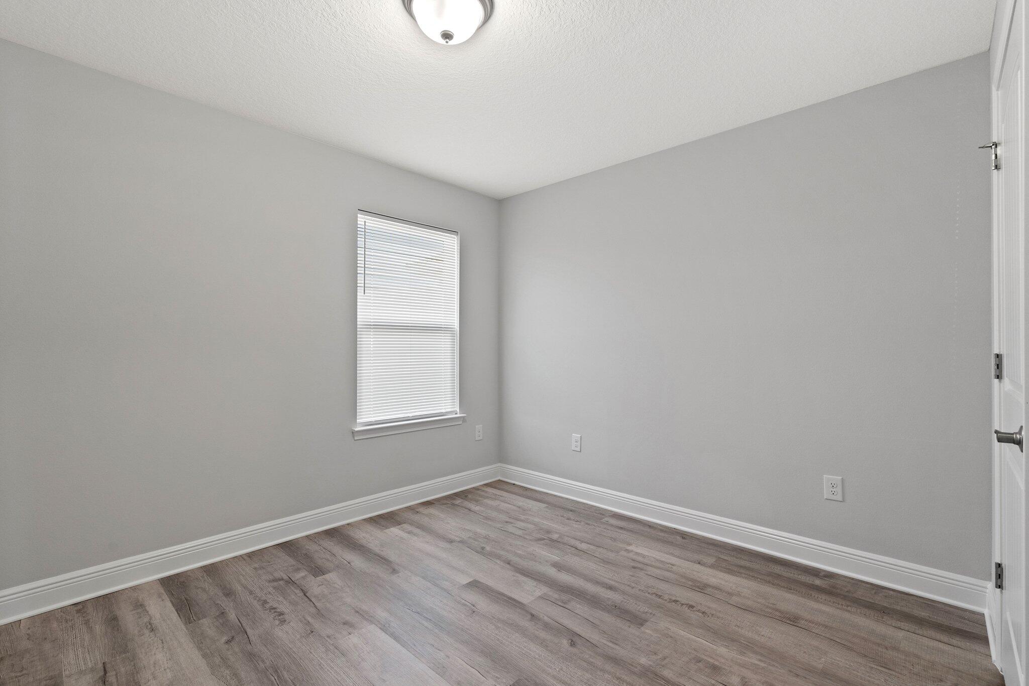 RIVERWALK PH I - Residential Lease