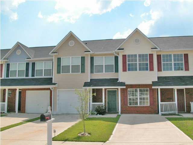 ROLLING PINES - Residential Lease