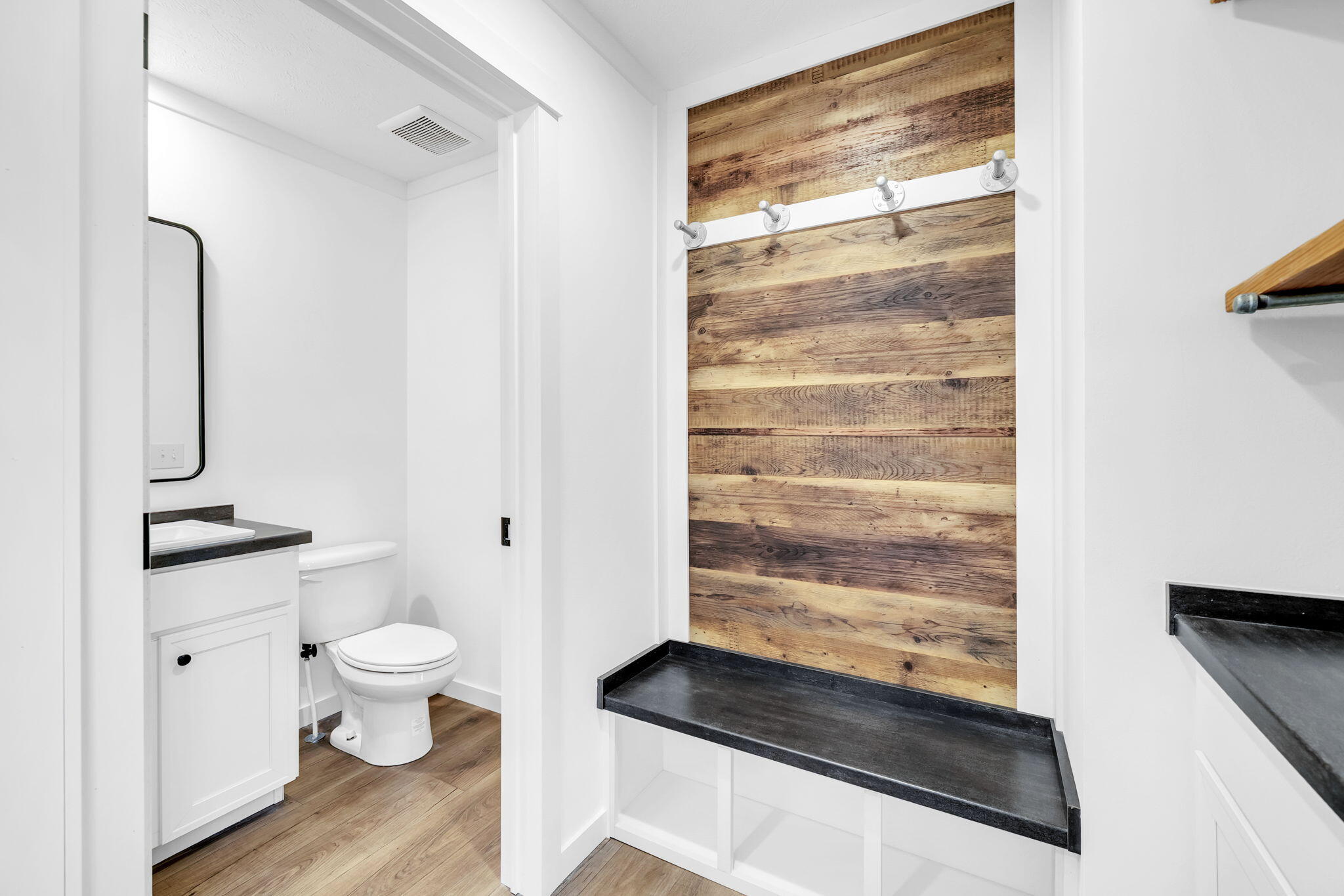 MAGNOLIA BEACH - Residential