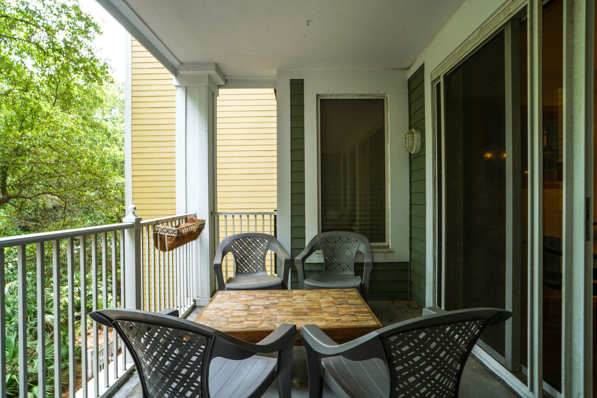 PILOT HOUSE - Residential