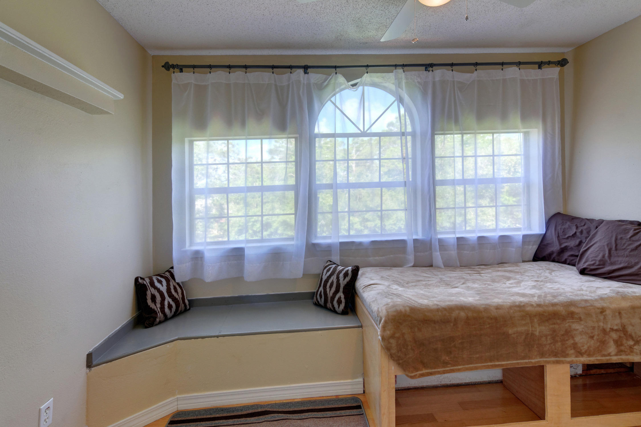 TOM KING ESTATES - Residential