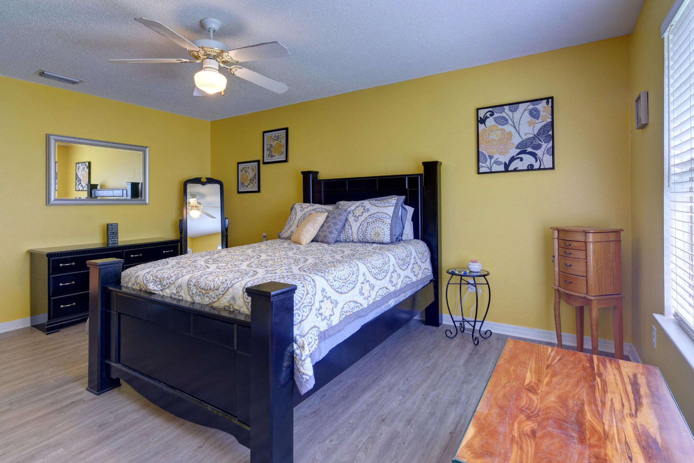 TOM KING ESTATES - Residential