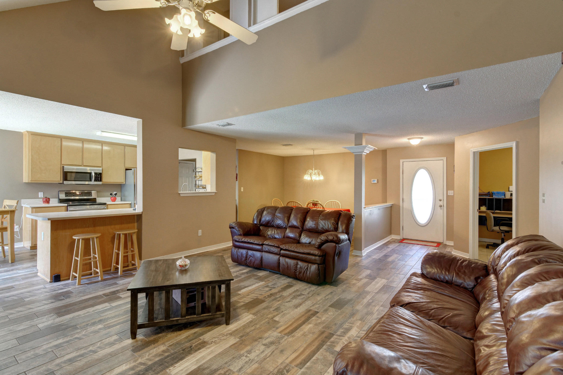 TOM KING ESTATES - Residential