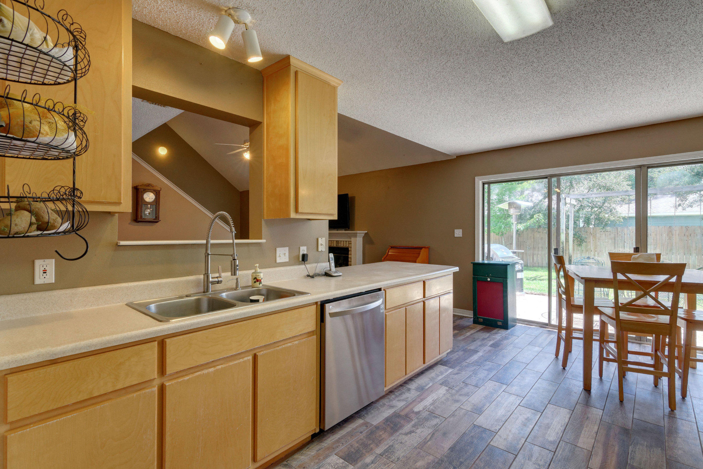 TOM KING ESTATES - Residential