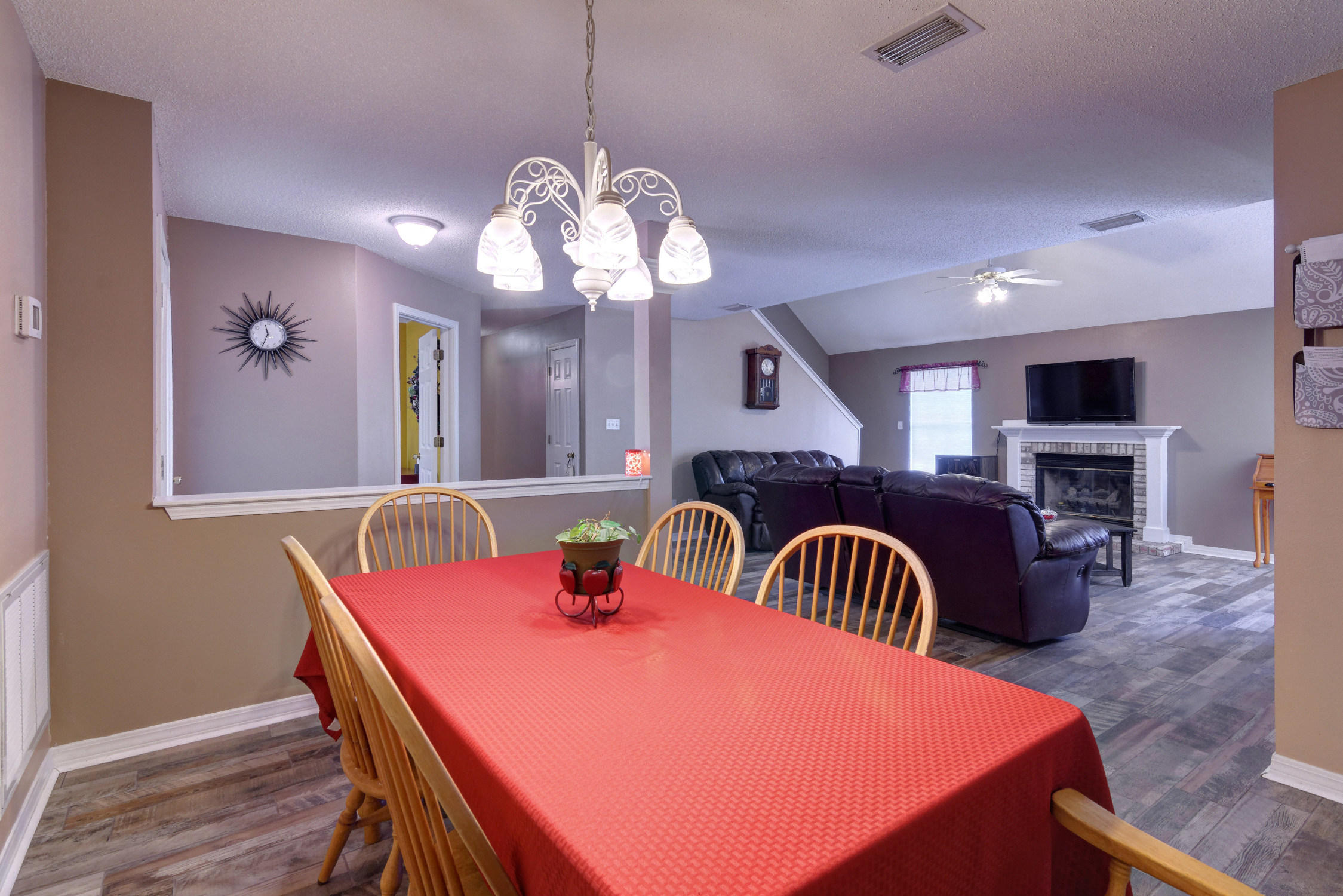 TOM KING ESTATES - Residential