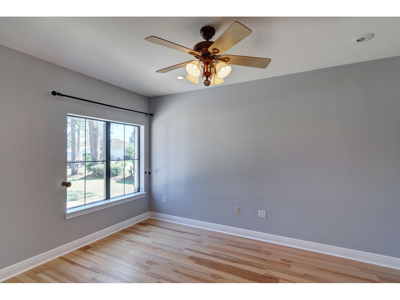 HOLIDAY SHORES ESTATES 2ND ADDN - Residential