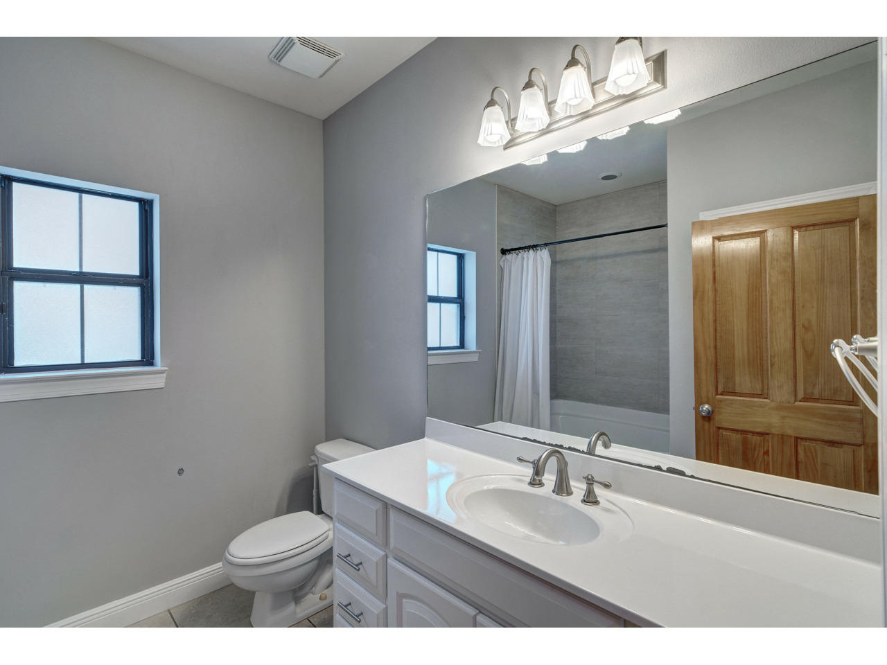 HOLIDAY SHORES ESTATES 2ND ADDN - Residential