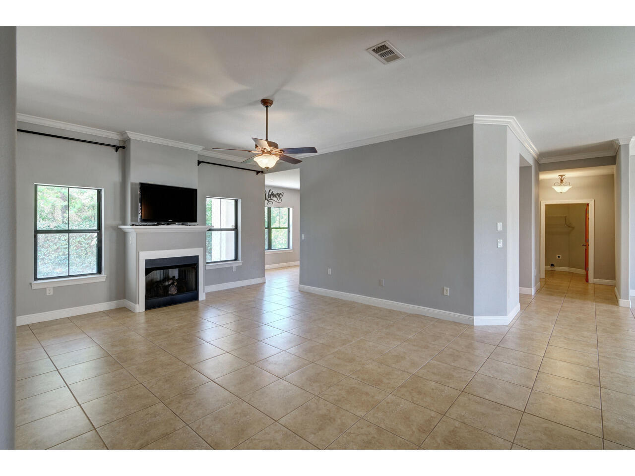 HOLIDAY SHORES ESTATES 2ND ADDN - Residential