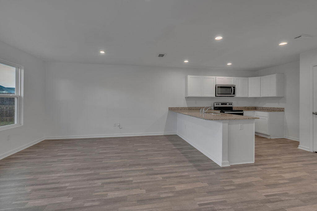 CROSS CREEK - Residential