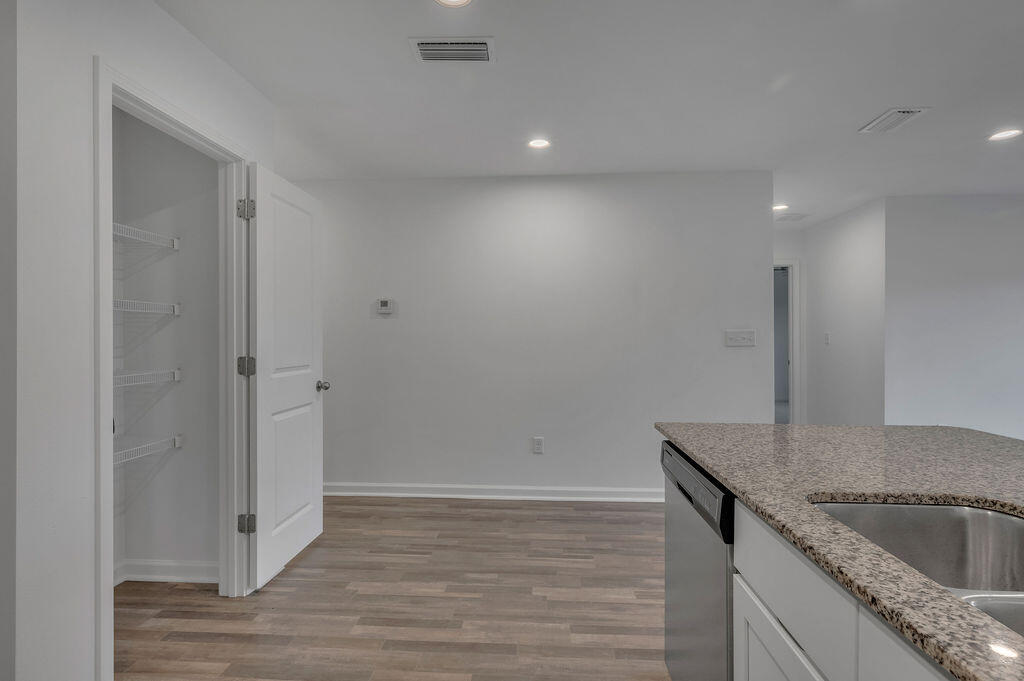 CROSS CREEK - Residential