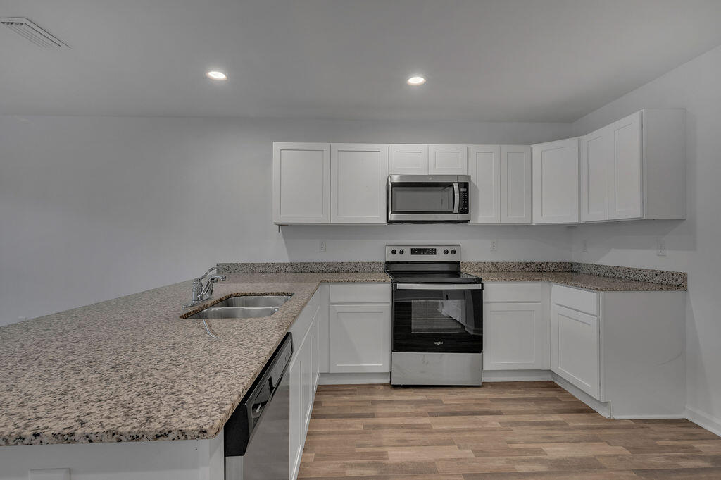 CROSS CREEK - Residential