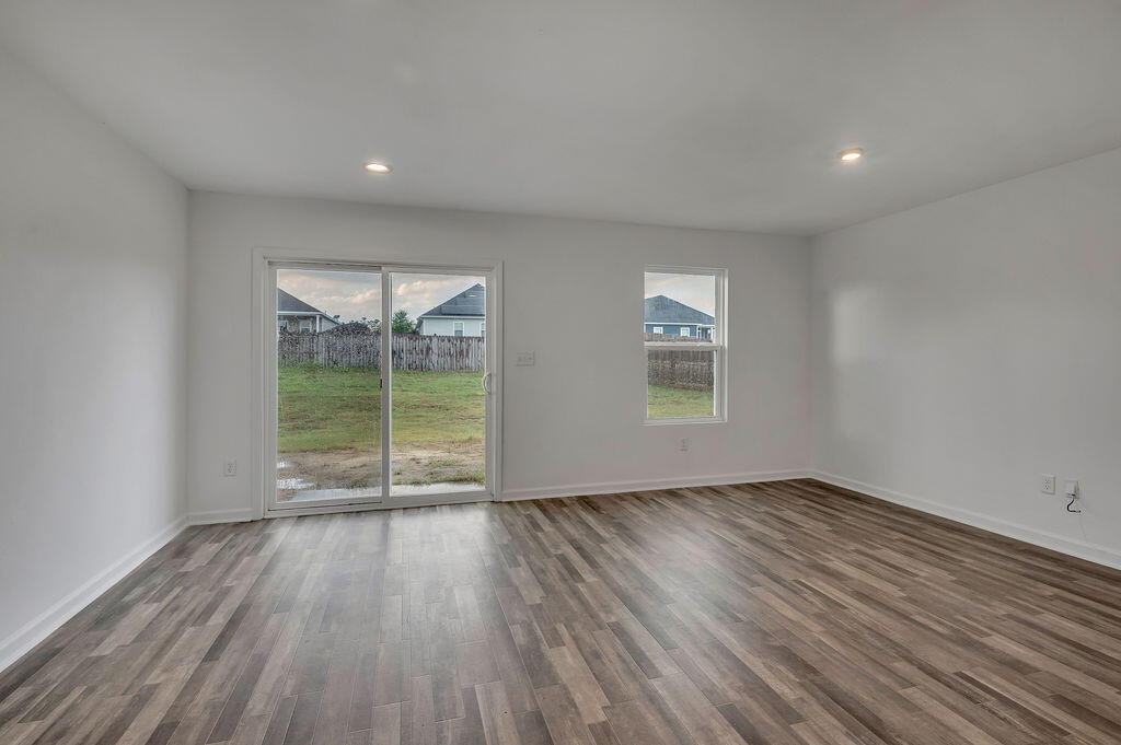 CROSS CREEK - Residential