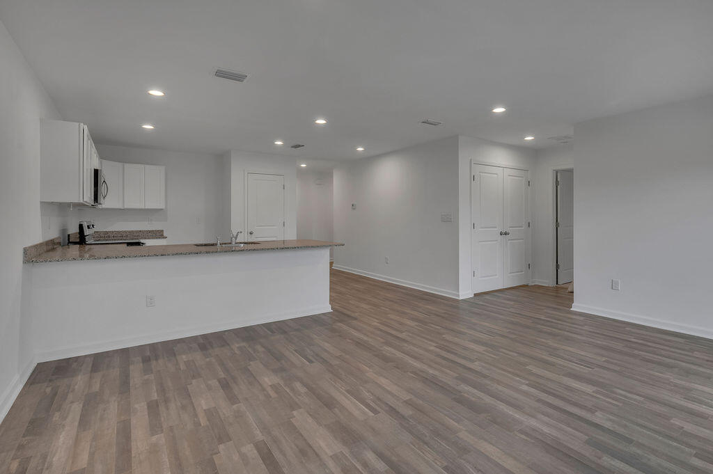 CROSS CREEK - Residential